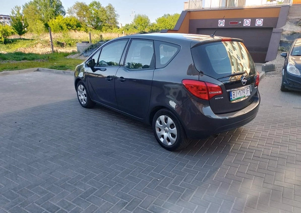 Opel Meriva cena 21500 przebieg: 179000, rok produkcji 2013 z Białystok małe 781